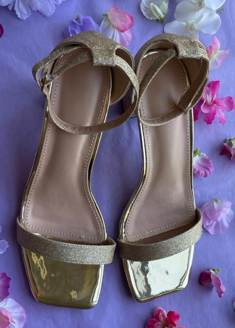 Size 10 - wide fit